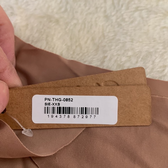 SKIMS NWT NAKED DIPPED THONG - Picture 5 of 6